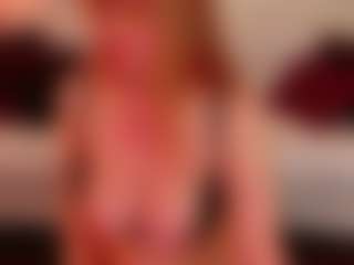 Live cam show with SiennaShinee - Granny Squirt on Camsoda