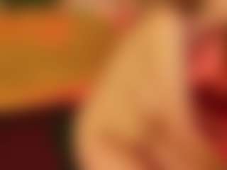 Live cam show with SiennaShinee - Dildo Or Vibrator Granny on Soda Cam