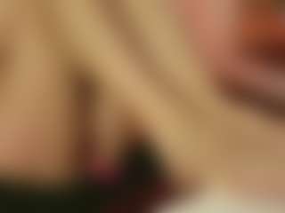 Live cam show with SiennaShinee - Granny on Camsoda