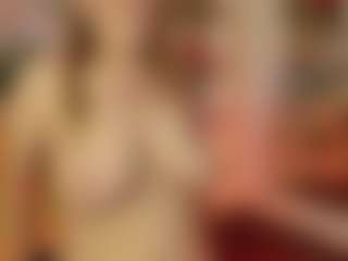 Live cam show with SiennaShinee - Granny on Camsoda