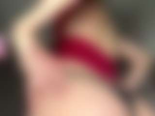 Live cam show with SixtaFee - Skinny on Camsoda