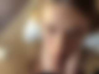 Live cam show with SixtaFee - Flashing on livesuperchat.net