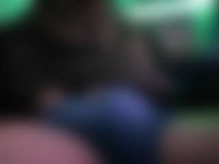 SmokeAfterDark's Live Sex Cam Show