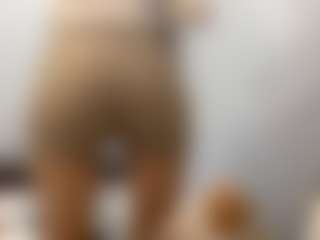 Live cam show with SuzetteDillon - Teen (18+) on CSO-WL