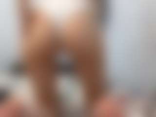 Live cam show with SuzetteDillon - Porn on livesuperchat.net