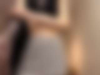 Live cam show with SuzetteDillon - Ass Bouncing on Gym Cam Girls