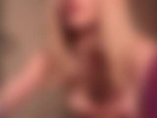Live cam show with SuzetteDillon - Ass Clapping on Camsoda