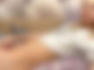 Live cam show with SuzetteDillon - Ass Clapping on CamClone