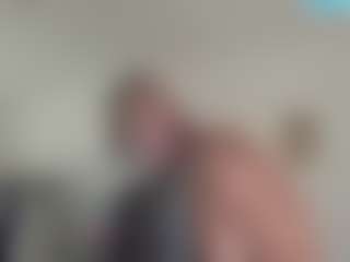 Live cam show with Thomtom2026 - Drinking on Camsoda