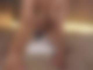 TraciKuhnel's Live Sex Cam Show