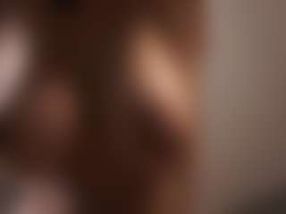 TraciKuhnel's Live Sex Cam Show
