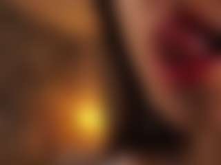 Live cam show with TraciKuhnel - Normal on Camsoda
