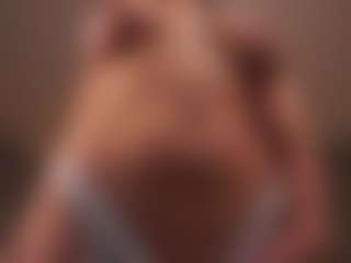 TraciKuhnel's Live Sex Cam Show