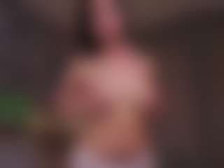 TraciKuhnel's Live Sex Cam Show