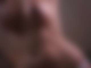 Live cam show with TraciKuhnel - Camel Toe on Instabang