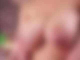 TraciKuhnel's Live Sex Cam Show