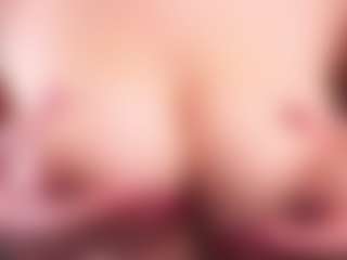 TraciKuhnel's Live Sex Cam Show