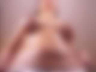 TraciKuhnel's Live Sex Cam Show