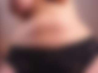 Live cam show with TraciKuhnel - Ass Clapping on Soda Cam