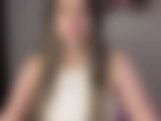 Veronika-Winslow MILF webcam performer live streaming
