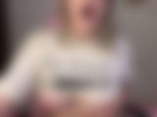 Live cam show with Veronika-Winslow - Blonde Hair Toys on Chatstar
