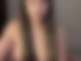 Live cam show with Veronika-Winslow - Blonde Hair on CamSextacy