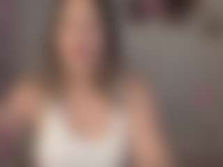 Veronika-Winslow MILF webcam performer live streaming