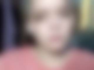 Live cam show with YoshikoGreeley - College on AdultVida.com
