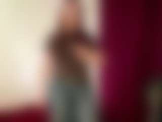 Lora's Live Sex Cam Show