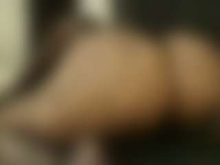 Live cam show with Amber-miller7 - Public MILF on Cam Slut