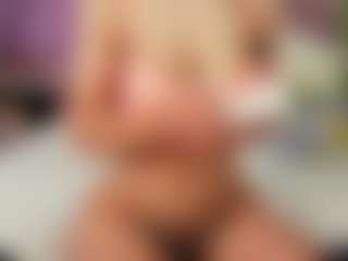 AvaaAddams's Live Sex Cam Show