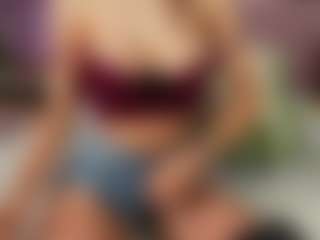 AvaaAddams's Live Sex Cam Show