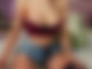 AvaaAddams's Live Sex Cam Show