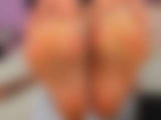 AvaaAddams's Live Sex Cam Show