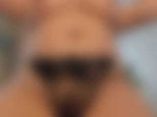 Live cam show with bella-fernand - Blue Eyes on Cam Slut