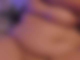 Live cam show with bella-fernand - Blonde Hair on Fit Hotties