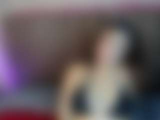 Live cam show with Emmy253 - Drinking on Instabang