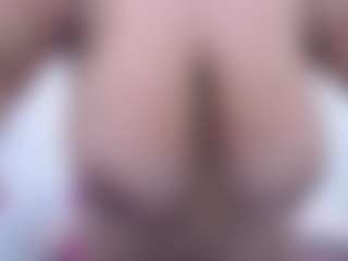 Live cam show with HoneyBunnyBBW - Big Tits on Instabang
