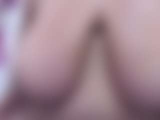 Live cam show with HoneyBunnyBBW - Camel Toe on Fit Hotties
