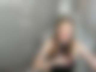 Live-camshow met Kathrine-Meyer - Moaning op Camsoda