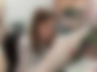 Live cam show with Mia - Squirt on Camsoda