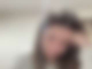 Live cam show with Mia - Teen (18+) on Camiplay Live