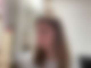 Live cam show with Mia - Average on Lustler