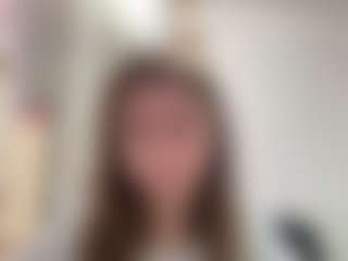 Live cam show with Mia - Strapon on luckytryst.com