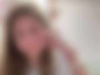 Live cam show with Mia - Facial on Camsoda