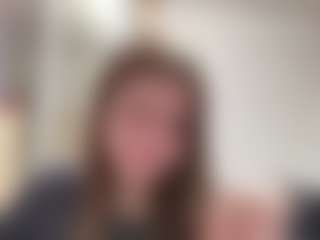 Live cam show with Mia - Striptease Granny on infinitiblacc.com