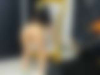 Live cam show with kira - Hispanic on CamwithHer