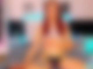KiraNeww's Live Sex Cam Show