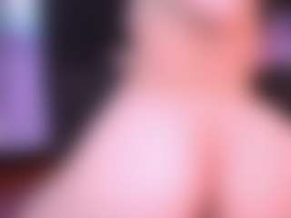 LanaOficial's Live Sex Cam Show