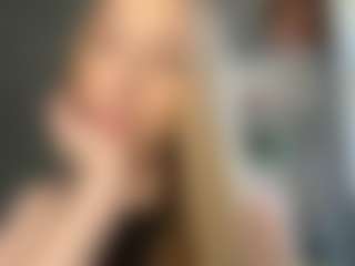 LaraeThurrell's Live Sex Cam Show